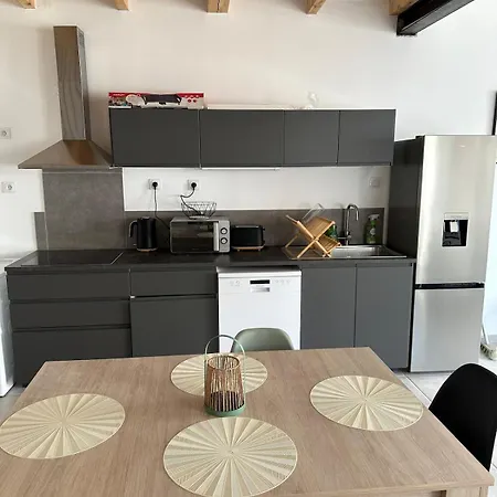 Le Riquet Duplex Neuf Climatise Au Calme Дом отдыха