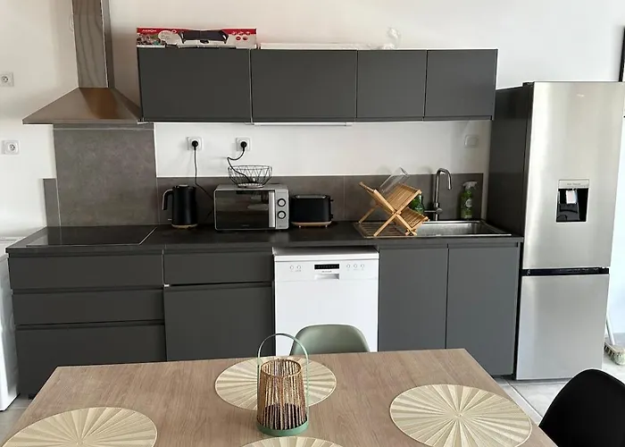 Le Riquet Duplex Neuf Climatise Au Calme Dom wakacyjny